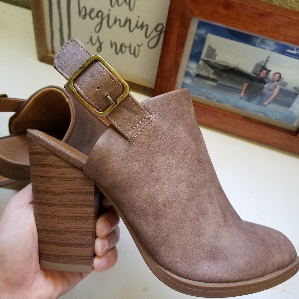 Ankle booties
